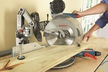 10-Inch vs 12-Inch Miter Saw 10-Inch vs 12-Inch Miter Saw